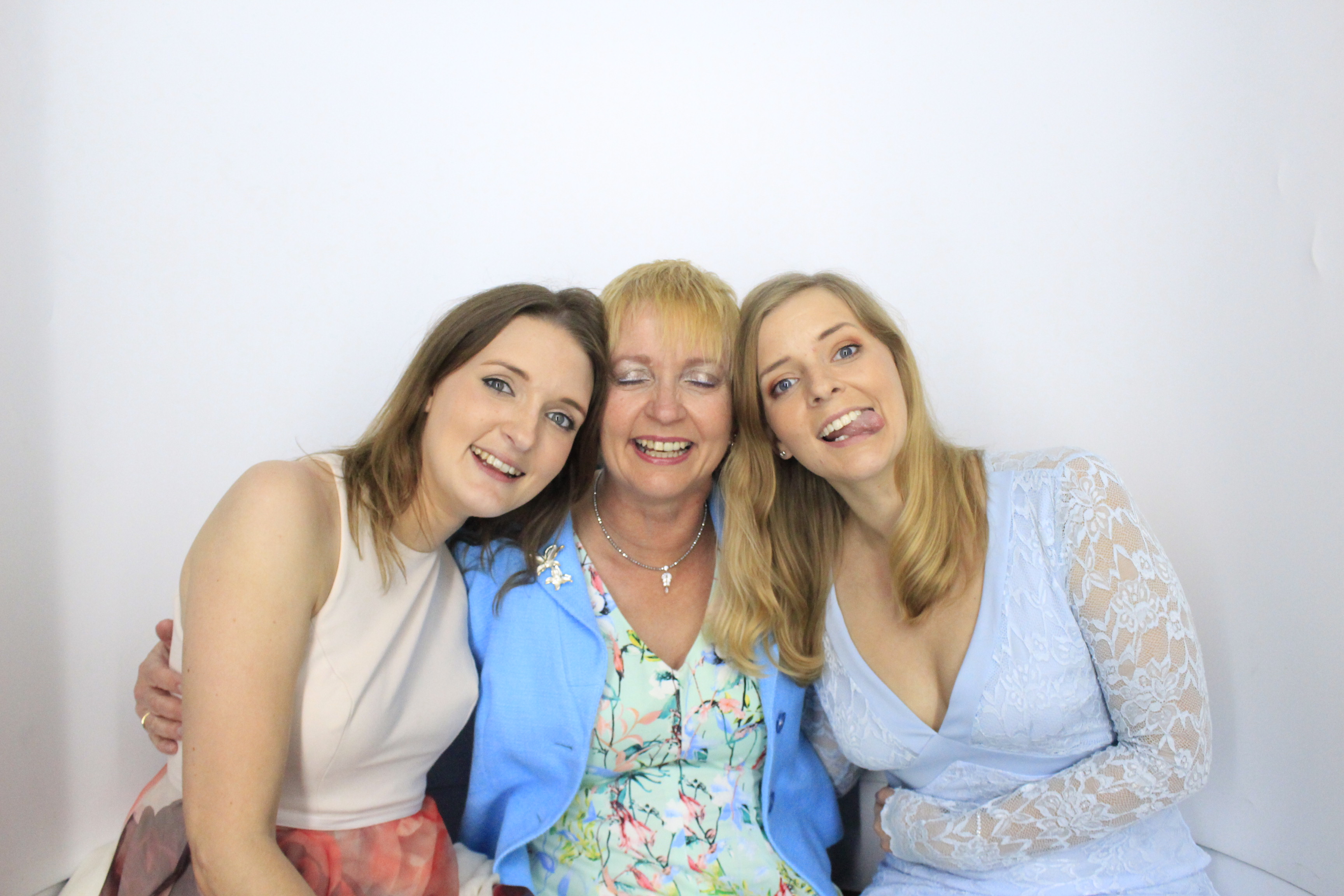 Andy and Emma's Wedding | View more photos from the event at gallery.myphotoboothexperience.co.uk/u/MyPhotoBoothExperienceLtd/Andy-and-Emmas-Wedding